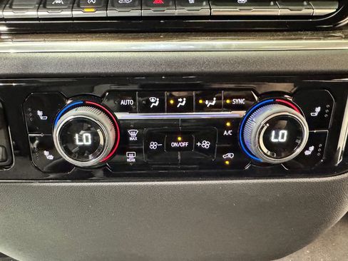 New 2025 Chevrolet Silverado 1500 LT w/ Convenience Package II image 14