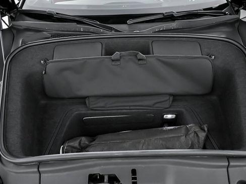 Used 2017 Audi R8 V10 w/ Ceramic Brake Package image 17