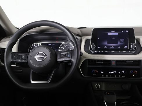 Used 2023 Nissan Rogue SV AWD/4WD image 29
