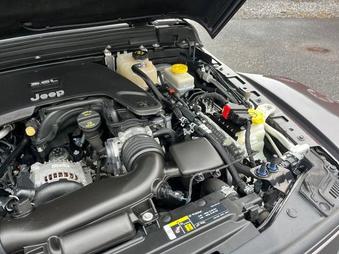 Used 2019 Jeep Wrangler Unlimited Rubicon image 36