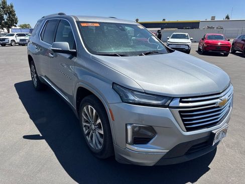 Used 2023 Chevrolet Traverse Premier AWD/4WD image 5