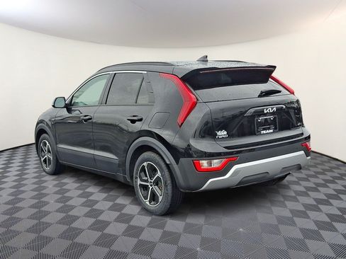 Used 2023 Kia Niro EX FWD image 4