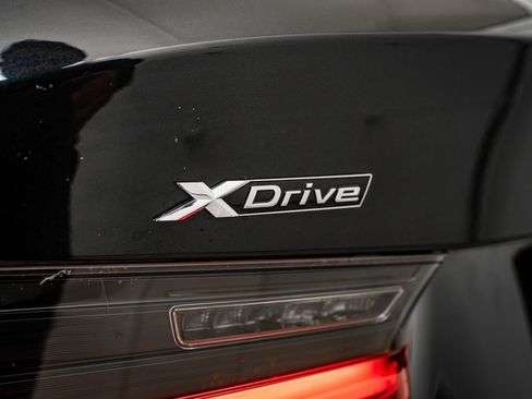 Used 2024 BMW 330i xDrive Sedan w/ Premium Package image 17