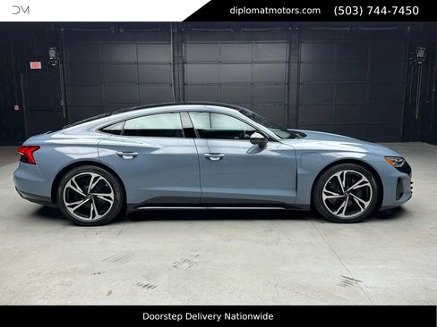 Used 2023 Audi e-tron GT Premium Plus w/ Performance Package image 7