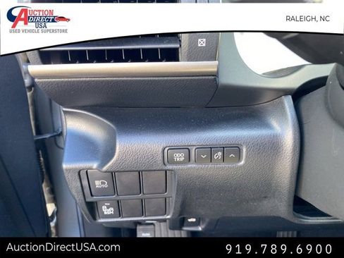 Used 2018 Lexus IS 300 image 40
