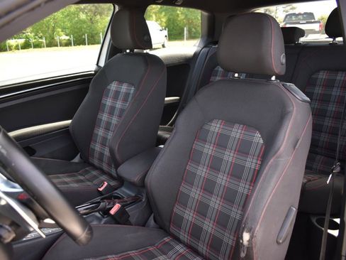 Used 2015 Volkswagen GTI S image 23