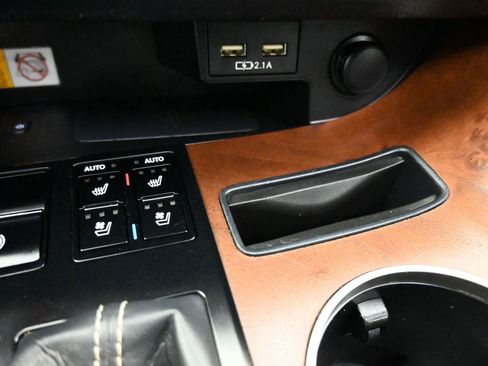 Used 2022 Lexus RX 350L Premium w/ Premium Package image 15