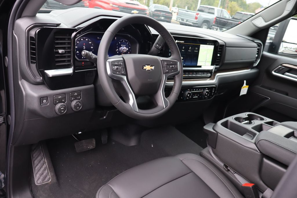 New 2026 Chevrolet Silverado 1500 LT w/ Leather Package AWD/4WD image 6