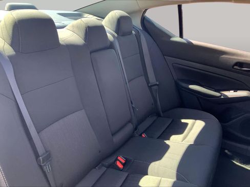 Used 2025 Nissan Altima 2.5 SV FWD image 20