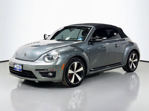 Used 2013 Volkswagen Beetle 2.0T image 3