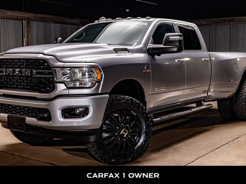 Used 2024 RAM 3500 Big Horn w/ Sport Appearance Package image 5