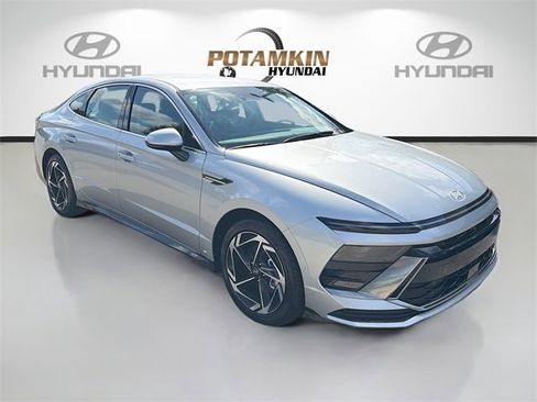 New 2026 Hyundai Sonata SEL image 3