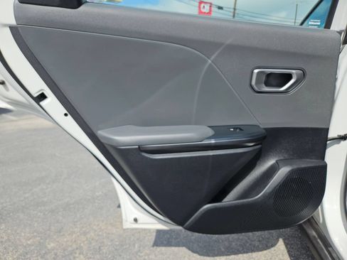 Used 2025 Kia K4 FWD image 18