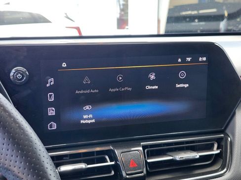 Used 2025 Chevrolet TrailBlazer RS w/ Convenience Package FWD image 19