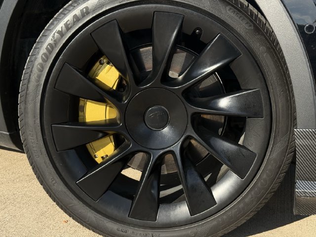 Used 2022 Tesla Model Y Long Range AWD/4WD image 9