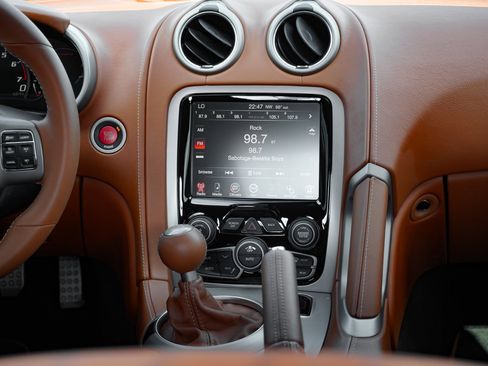 Used 2013 SRT Viper GTS w/ GTS Laguna Interior Pkg image 32