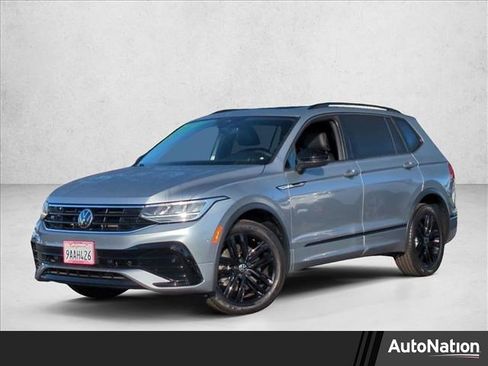 Used 2022 Volkswagen Tiguan SE R-Line image 1