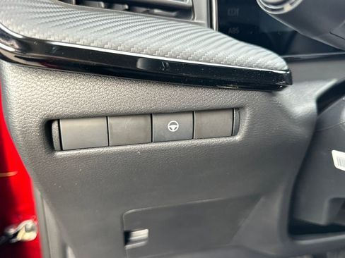 New 2026 Nissan Kicks SR w/ Cold Weather Package image 12