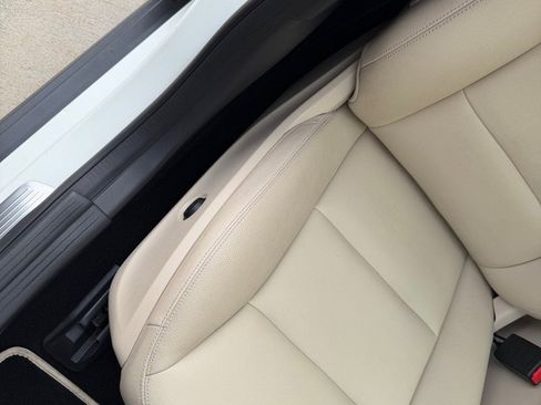 Used 2015 Mercedes-Benz GLA 250 4MATIC image 27