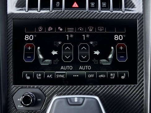 Used 2024 Lamborghini Urus Performante AWD/4WD image 81