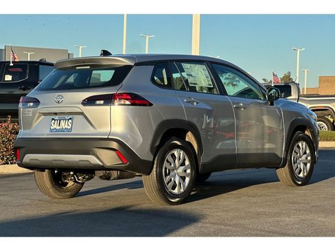 New 2026 Toyota Corolla Cross L image 4