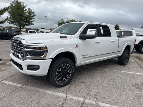 New 2026 RAM 2500 Limited AWD/4WD image 14