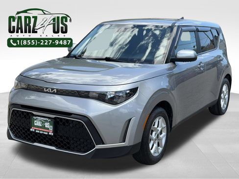 Used 2023 Kia Soul LX w/ LX Technology Package FWD image 1