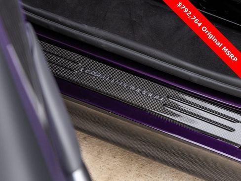 Used 2025 Ferrari SF90 Spider image 31