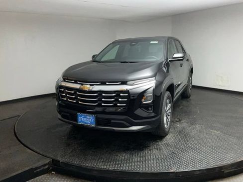 New 2026 Chevrolet Equinox LT w/ Safety and Technology Package FWD image 3