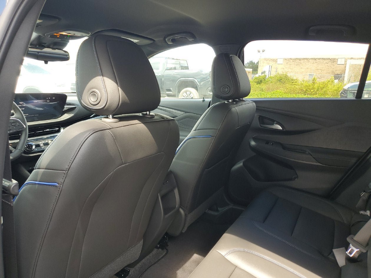 New 2026 Buick Envista Sport Touring w/ Convenience I Package FWD image 9