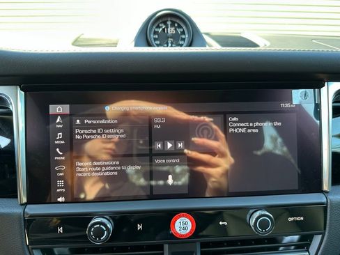 Used 2026 Porsche Macan image 28