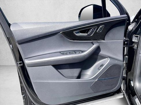 Used 2023 Audi Q7 3.0T Premium Plus image 18