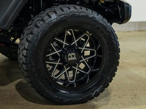 Used 2020 Jeep Wrangler Unlimited Sport S image 23