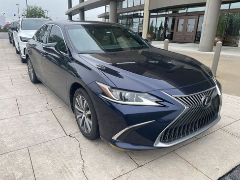 Used 2019 Lexus ES 350 w/ Premium Package FWD image 2