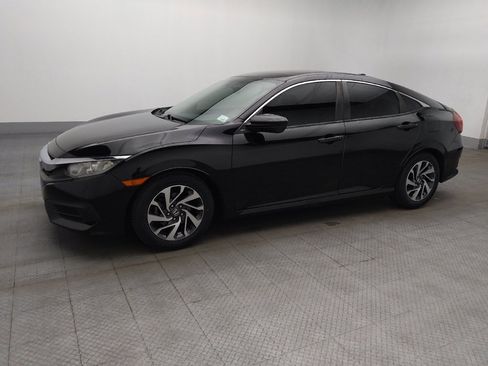 Used 2018 Honda Civic EX image 2