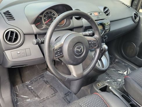 Used 2011 MAZDA MAZDA2 Touring FWD image 19