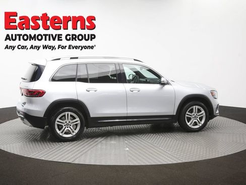 Used 2022 Mercedes-Benz GLB 250 4MATIC w/ Premium Package Lite image 43