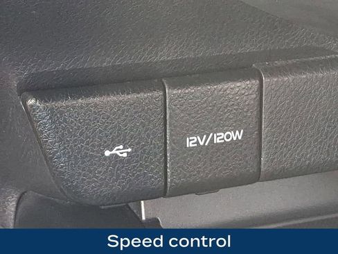 Used 2020 Toyota Camry SE FWD image 15