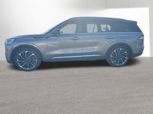 Used 2020 Lincoln Aviator Reserve w/ Equipment Group 202A AWD/4WD image 2