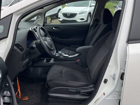 Used 2016 Nissan Leaf SV FWD image 11
