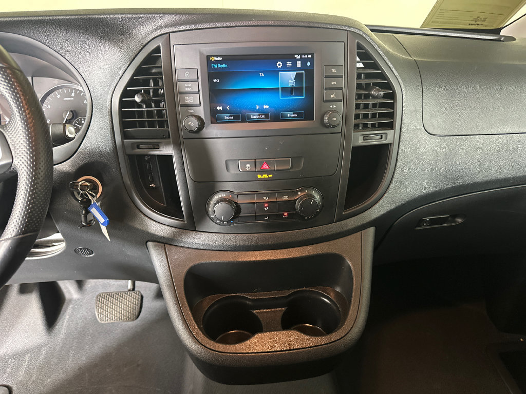 Used 2023 Mercedes-Benz Metris image 27