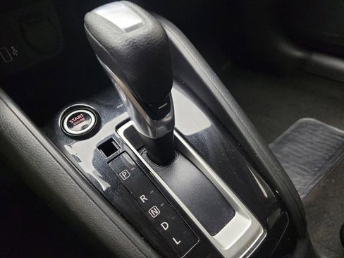 Used 2021 Nissan Versa SV image 26