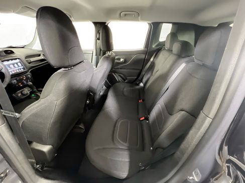 Used 2022 Jeep Renegade Latitude AWD/4WD image 23
