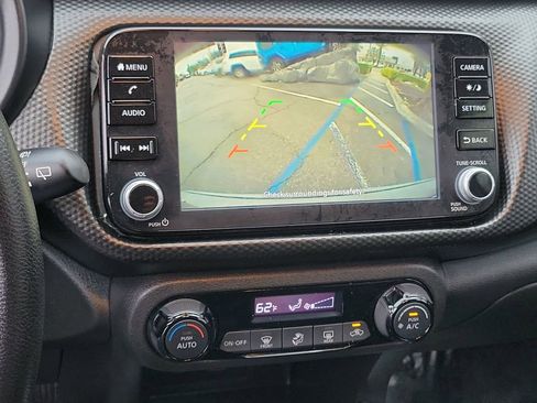 Used 2022 Nissan Kicks SV image 10