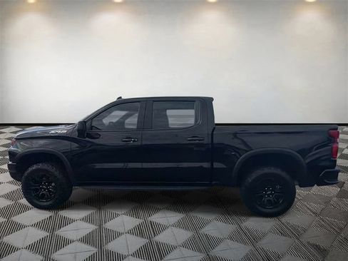 Used 2023 Chevrolet Silverado 1500 ZR2 w/ Technology Package AWD/4WD image 8