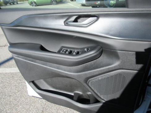 New 2025 Jeep Grand Cherokee Laredo image 25