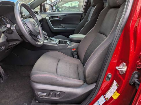 Used 2022 Toyota RAV4 SE w/ Weather & Moonroof Package AWD/4WD image 12