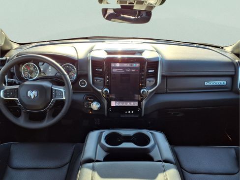 Used 2025 RAM 1500 Laramie image 13