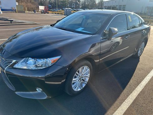 Used 2013 Lexus ES 350 4dr Sdn image 2