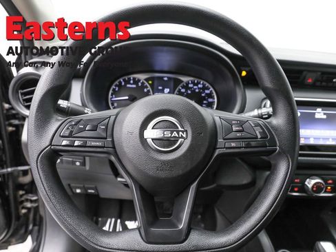 Used 2023 Nissan Kicks S image 10